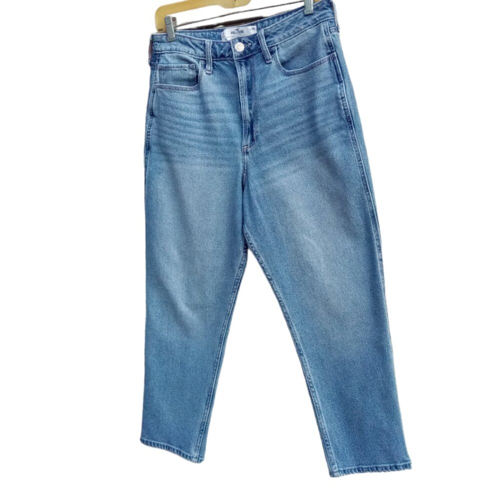Hollister Curvy Ultra high rise mom jean sz 10S  10P (Cropped or Petite)